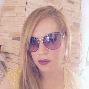 Meet your Posher, Lorena